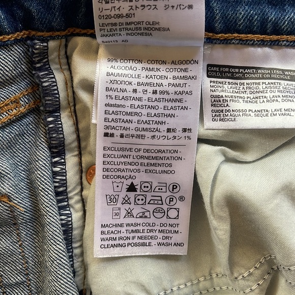 Levi’s wedgie - Picture 7 of 7